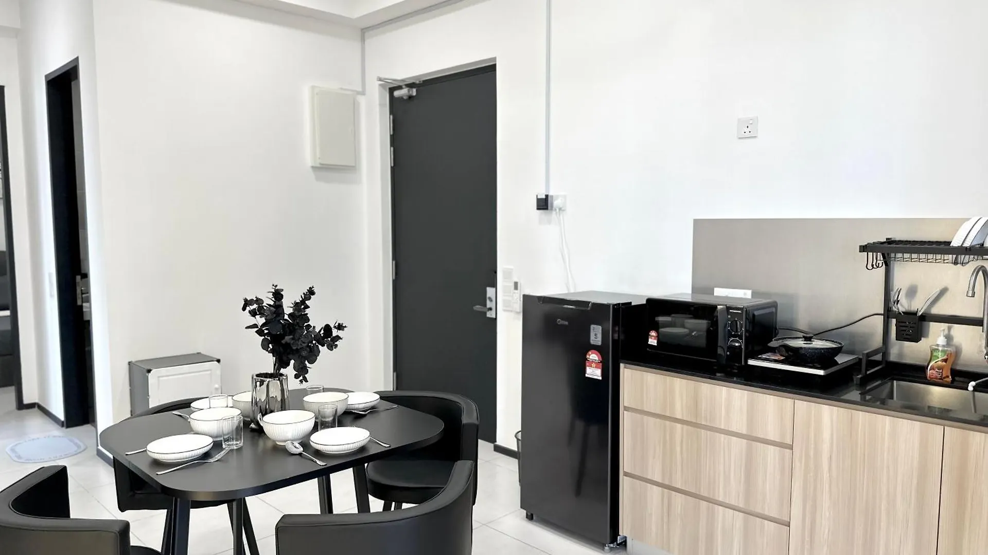 Georgetown Modern Stylish Urban 3Br, Infinitypool With Seaview, 3 Queen Bed Jelutong Apartment