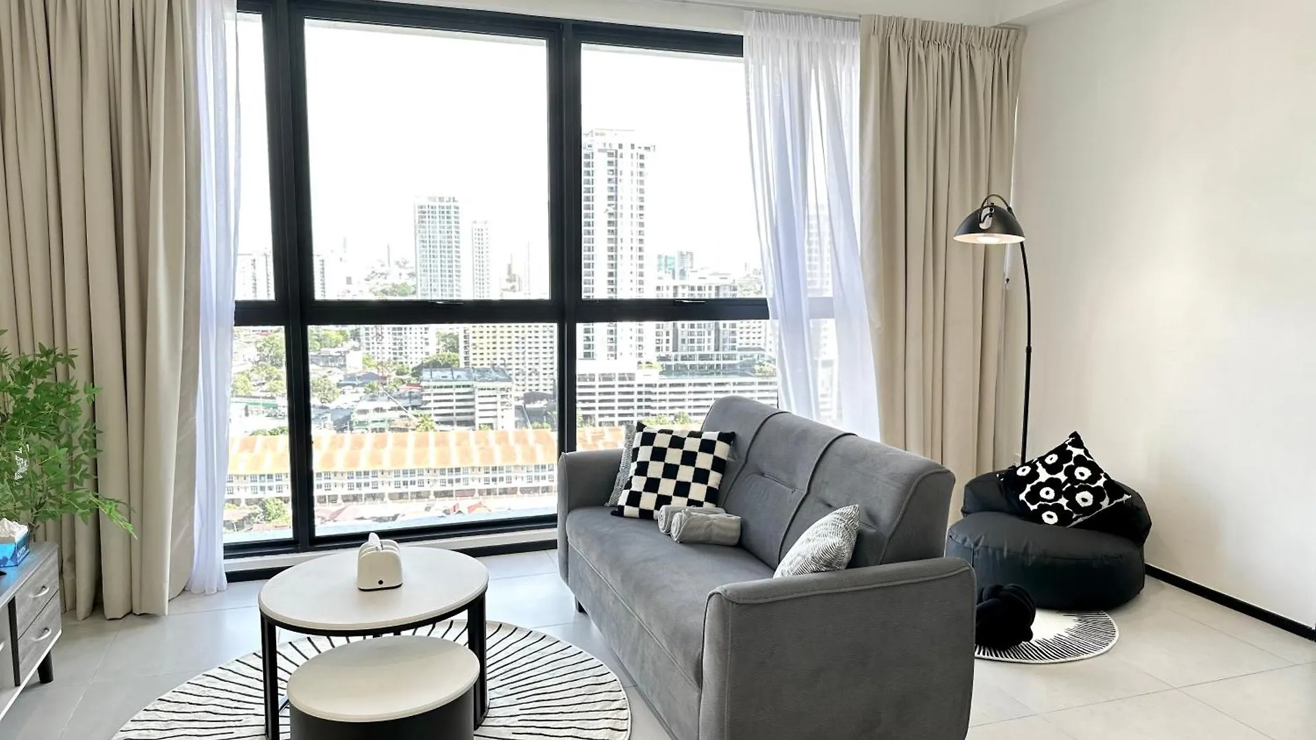 Georgetown Modern Stylish Urban 3Br, Infinitypool With Seaview, 3 Queen Bed Jelutong Malaysia