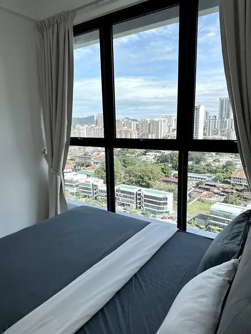 Apartment Georgetown Modern Stylish Urban 3Br, Infinitypool With Seaview, 3 Queen Bed Jelutong