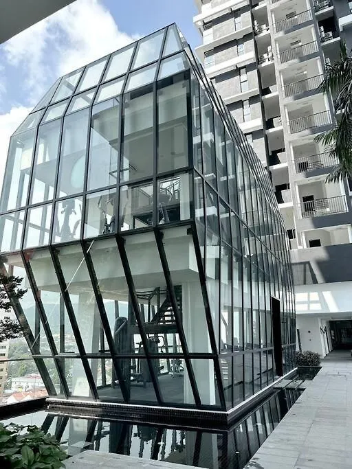 Apartment Georgetown Modern Stylish Urban 3Br, Infinitypool With Seaview, 3 Queen Bed Jelutong