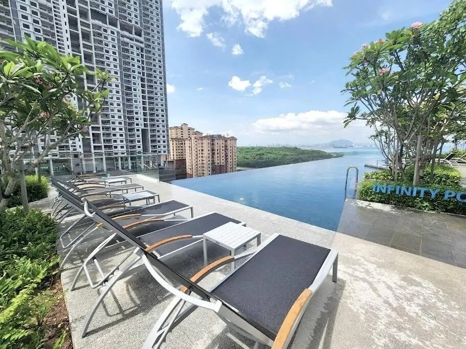 Georgetown Modern Stylish Urban 3Br, Infinitypool With Seaview, 3 Queen Bed Jelutong 0*,