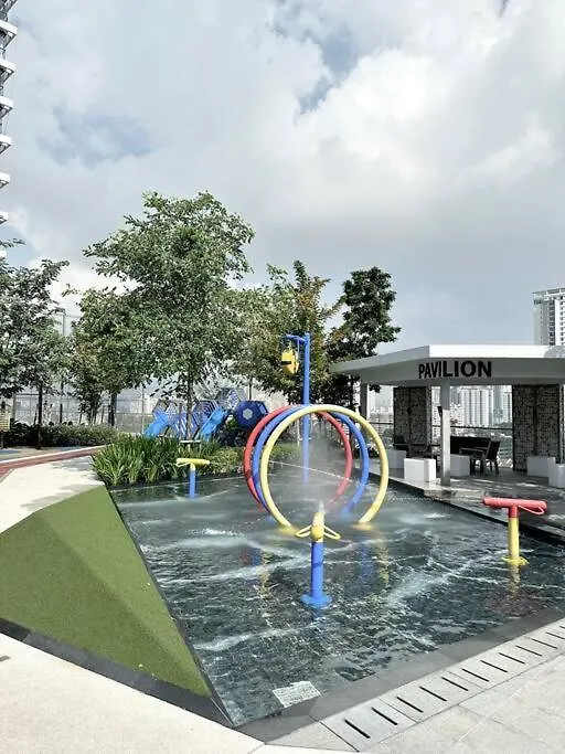 Georgetown Modern Stylish Urban 3Br, Infinitypool With Seaview, 3 Queen Bed Jelutong 0*,  Malaysia