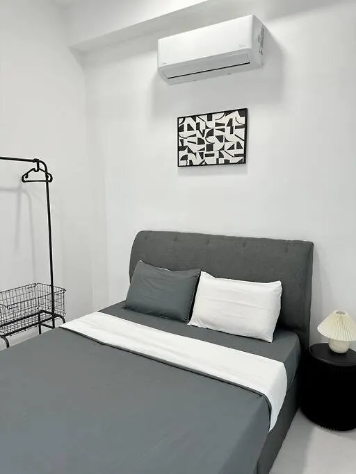Georgetown Modern Stylish Urban 3Br, Infinitypool With Seaview, 3 Queen Bed Jelutong Malaysia