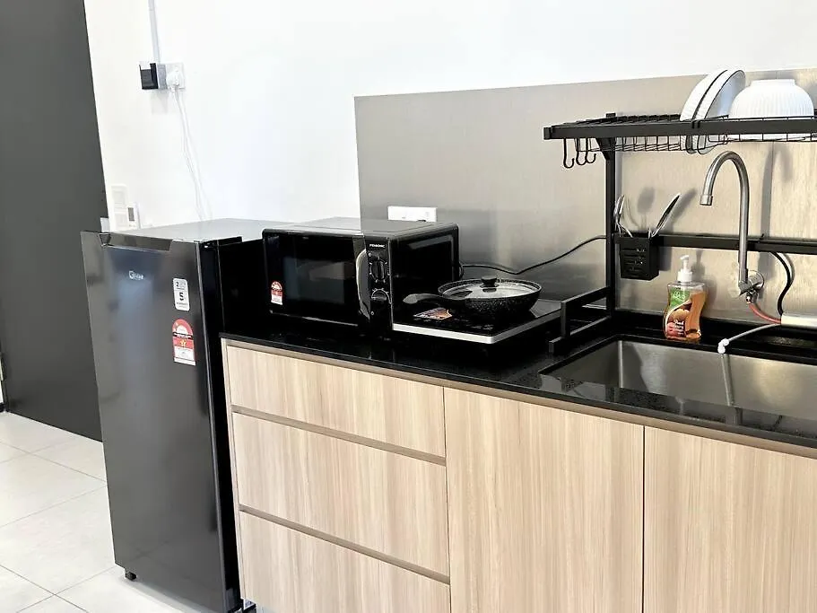 Georgetown Modern Stylish Urban 3Br, Infinitypool With Seaview, 3 Queen Bed Jelutong
