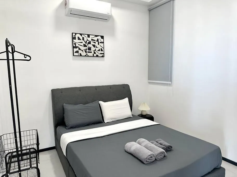 Georgetown Modern Stylish Urban 3Br, Infinitypool With Seaview, 3 Queen Bed Jelutong